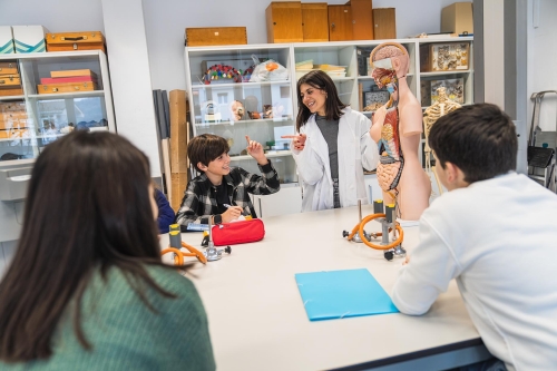 How to Choose the Best School Lab Equipment Supplier (2025 Guide)